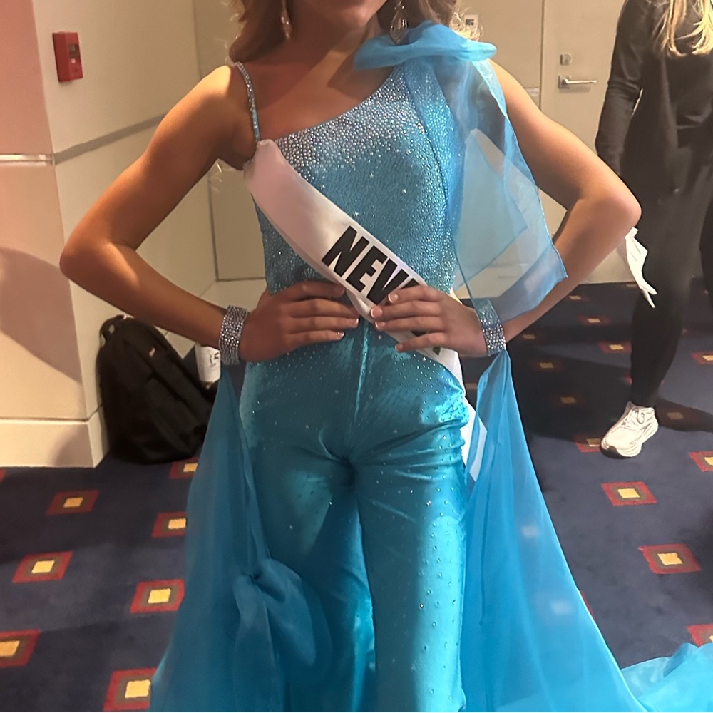 Size 10 Jonathan Kayne fun fashion pageant outfit